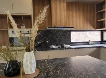 Casa · 189m² · 3 Dormitorios · 2 Cocheras · Casa en Malagueño