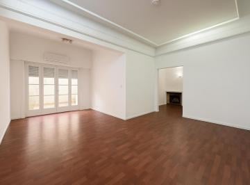 Departamento · 90m² · 4 Ambientes · Departamento de 4 Ambientes con Patio en Planta Baja