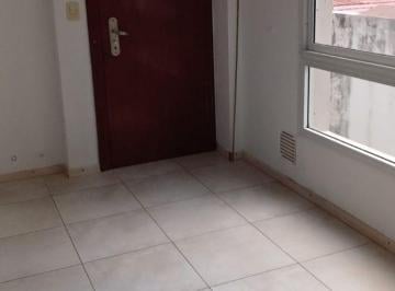Departamento de 2 ambientes, Rosario · Excelente Departamento de Pasillo. un Dormitorio