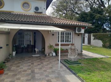 Casa · 300m² · 4 Ambientes · 1 Cochera · Casa en Venta en El Cortijo