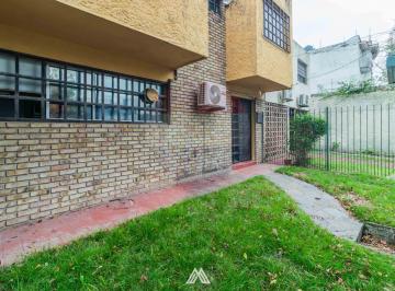 Casa · 69m² · 4 Ambientes · 1 Cochera · Venta Casa PH Duplex en Buceo con Gge