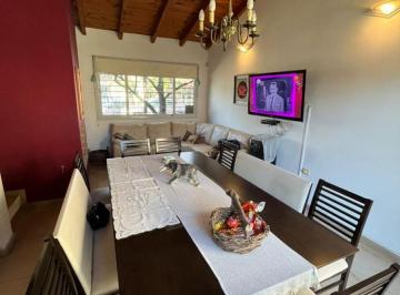 Casa de 6 ambientes, Córdoba · Hermosa Casa en Venta en Alto Verde! Apta Credito