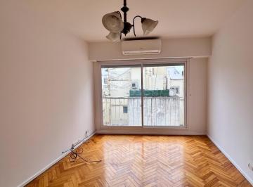 Departamento · 60m² · 3 Ambientes · Luminoso Tres Ambientes - Recoleta