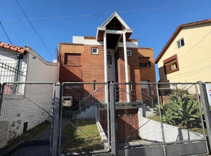 Casa · 195m² · 4 Ambientes · 1 Cochera