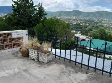 Casa · 210m² · 3 Dormitorios · 1 Cochera · Venta – Casa en Barrio La Quinta, Villa Carlos Pazgran Vista