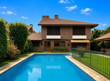 Casa · 560m² · 6 Ambientes · 6 Cocheras · Chalet 6 Ambientes en Venta en Martínez