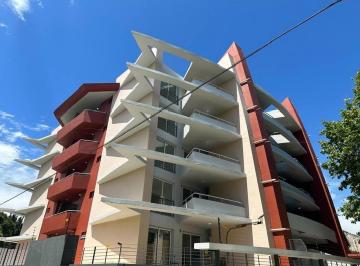 Departamento · 80m² · 3 Ambientes · 1 Cochera · Departamento Tres Ambientes en Alquiler con Cochera