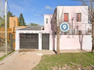 Casa · 150m² · 5 Ambientes · 1 Cochera · Venta Casa de 2 Plantas con Gran Galeria, Parrilla y Piscina en Tortuguitas