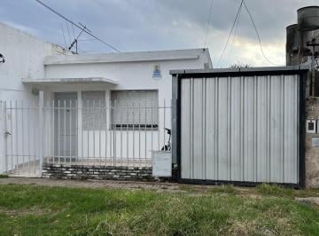 Casa · 107m² · 3 Ambientes · 1 Cochera · Venta Casa Al Frente Mejico 660 - Barrio Belgrano Rosario