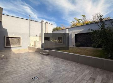 Casa de 5 ambientes, Godoy Cruz · Casa en Venta C/ Cochera en Godoy Cruz