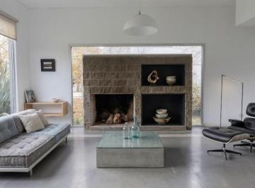 Casa Venta  · Dueño Vende o Permuta. Hermosa Casa en Remodelación, Práctica y Espaciosa.