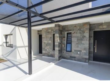 Casa de 3 ambientes, Córdoba · Duplex a Estrenar en Docta Av - 2 Dorm. - Galeria con Asador - Patio