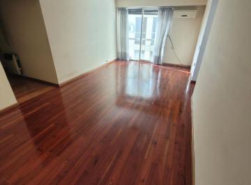 Departamento de 4 ambientes, Vicente López · Excelente Dpto de 4 Amb C/ Bcon Cocina y Lav Separados