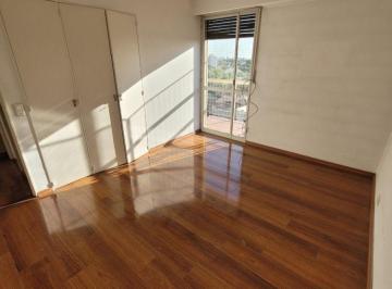 Departamento de 4 ambientes, Vicente López · Excelente Dpto de 4 Amb C/ Bcon Cocina y Lav Separados