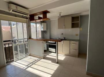 Departamento · 40m² · 3 Ambientes · Departamento en Alquiler en Crisóstomo Al 500