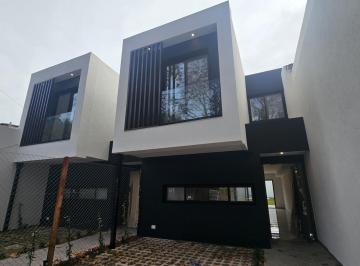 Casa · 122m² · 3 Ambientes · 1 Cochera · Lindísmo Duplex a Estrenar en Excelente Zona