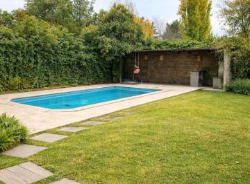 Casa · 183m² · 5 Ambientes · 3 Cocheras · Casa Almirante Brown
