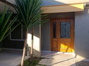 Casa en Alquiler de 6 ambientes Villa Catalina · Alquiler Casa en Villa Catalina