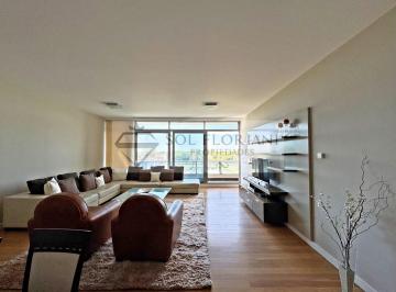 Departamento · 172m² · 3 Ambientes · 1 Cochera · • Alquiler: Madero Center Amoblado y Equipado