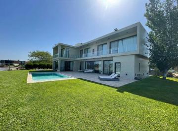 Casa de 6 ambientes, Ezeiza · Casa en Venta en Terralagos Canning con Laguna y Piscina Climatizada | Amoblada y Equipada