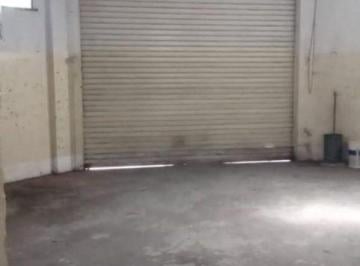 BYI-BYI-107_2 · Alquiler, Galpon 140 m² en Esquina a Una Cra Av Diaz Velez