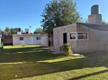 Casa · 100m² · 4 Ambientes · 2 Cocheras · Casa + Monoambiente en Cura Brochero | a 600 m de La Plaza | Títulos Perfectos