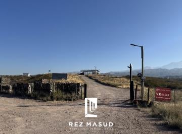 Casa · 1000m² · 6 Ambientes · 3 Cocheras · Cabañas en Venta en Potrerillos