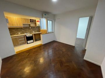 Departamento de 2 ambientes, San Cristobal · Depto Dos Amb Hecho a Nuevo! a Pasos del Subte!