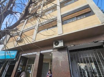 Departamento de 2 ambientes, La Matanza · En Alquiler - Departamento 2 Ambientes Ramos Mejia - Uso Profesional