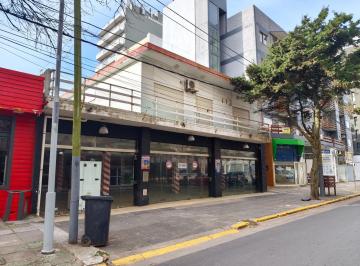 Local comercial · 800m² · Importante Local Comercial + Vivienda | 800 m² Cubiertos