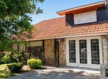 Casa · 189m² · 4 Ambientes · 1 Cochera · Venta Casa 4 Amb Parque Constitucion Apta Credito