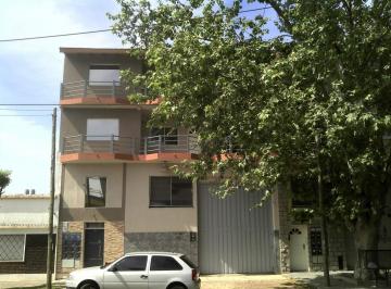 Edificio · 300m² · 3 Ambientes · Complejo de Departamentos + Galpon Venta en Block