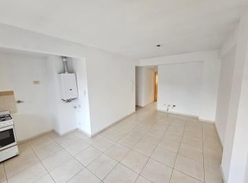 Departamento · 42m² · 2 Ambientes · Departamento en Alquiler - Facultad de Medicina - 1 Dormitorio C/balcón Al Frente