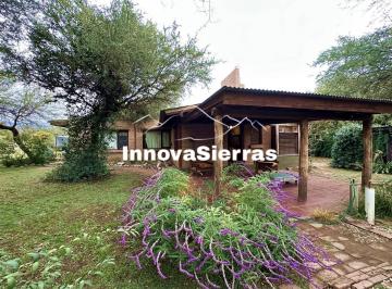 Casa · 194m² · 4 Ambientes · 3 Cocheras · Complejo en Venta en Chacras de San Javier | 4 Suites + Pileta