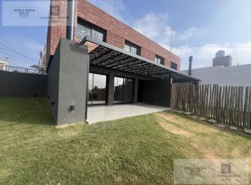 Casa · 100m² · 3 Ambientes · 1 Cochera · Venta Duplex 2 Dorm Barrio Maipu 2da Cordoba