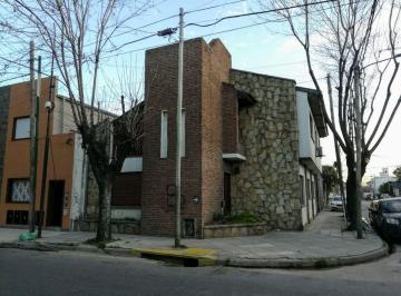 Casa de 5 ambientes, Avellaneda · Casa 4 Amb en Valentin Alsina