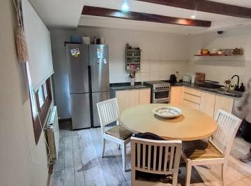 Casa · 67m² · 2 Dormitorios · 1 Cochera · Casa en PH
