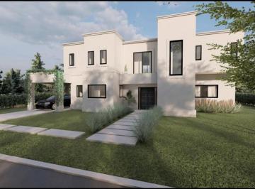 Casa · 361m² · 5 Ambientes · 3 Cocheras · Hermosa Casa a Estrenar en Haras del Sol Sobre 1620 m² Lote