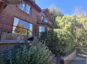 Casa · 750m² · 5 Ambientes · 2 Cocheras · Casa en Venta en Pasaje Trabunco San Martin de Los Andes