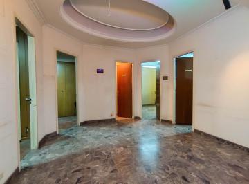 Edificio · 213m² · Edificio Comercial en Balvanera, Lote Propio