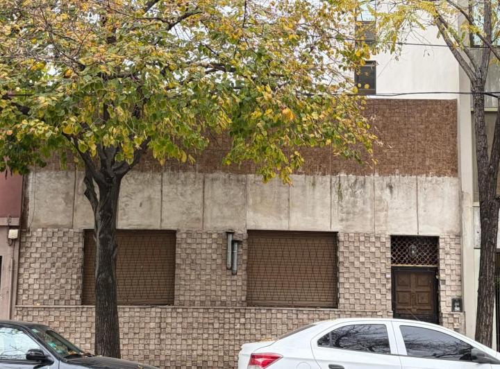 Terreno · 218m²