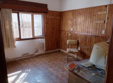 Casa · 110m² · 6 Ambientes · 1 Cochera · Casa en Venta - 3 Dorm. 1 Baño - Cochera - 480 m² - Moquehua