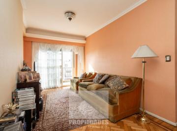 Departamento · 92m² · 4 Ambientes · Av Montes de Oca 606
