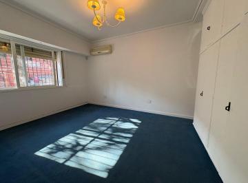 Casa · 150m² · 3 Ambientes · 1 Cochera · Coronel Salvadores 1426