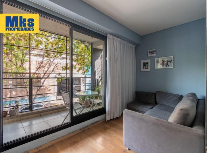 Venta. Departamento. Balcon y Cochera.