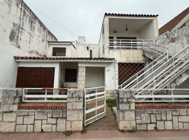 Casa · 150m² · 4 Ambientes · 2 Cocheras
