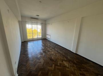 Departamento · 30m² · 1 Ambiente · Alquiler Monambiente con Balcon en Balvanera