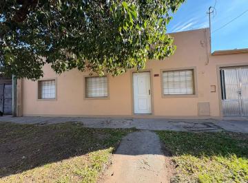 Casa · 132m² · 4 Ambientes · 2 Cocheras · Venta Casa 3 Dorm + Patio + Cochera, Guadalupe