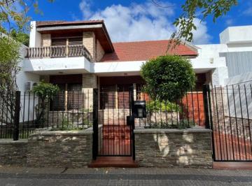 Casa de 6 ambientes, La Plata · Casa en Venta en La Plata Apto Banco