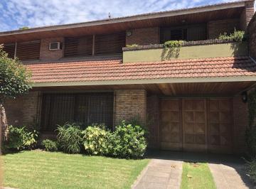 Casa de 6 ambientes, Almirante Brown · Chalet en a La Venta en Calle de Kay 148 Adrogue